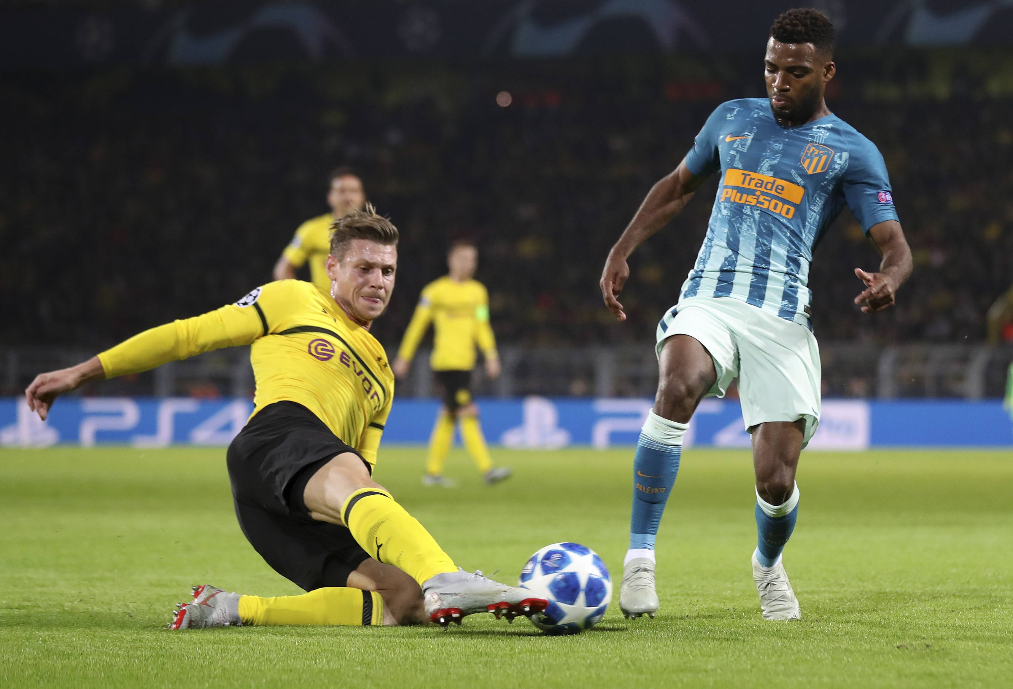 雷火电竞-多特蒙德惨败告急，欧冠出线前景蒙上阴影的简单介绍