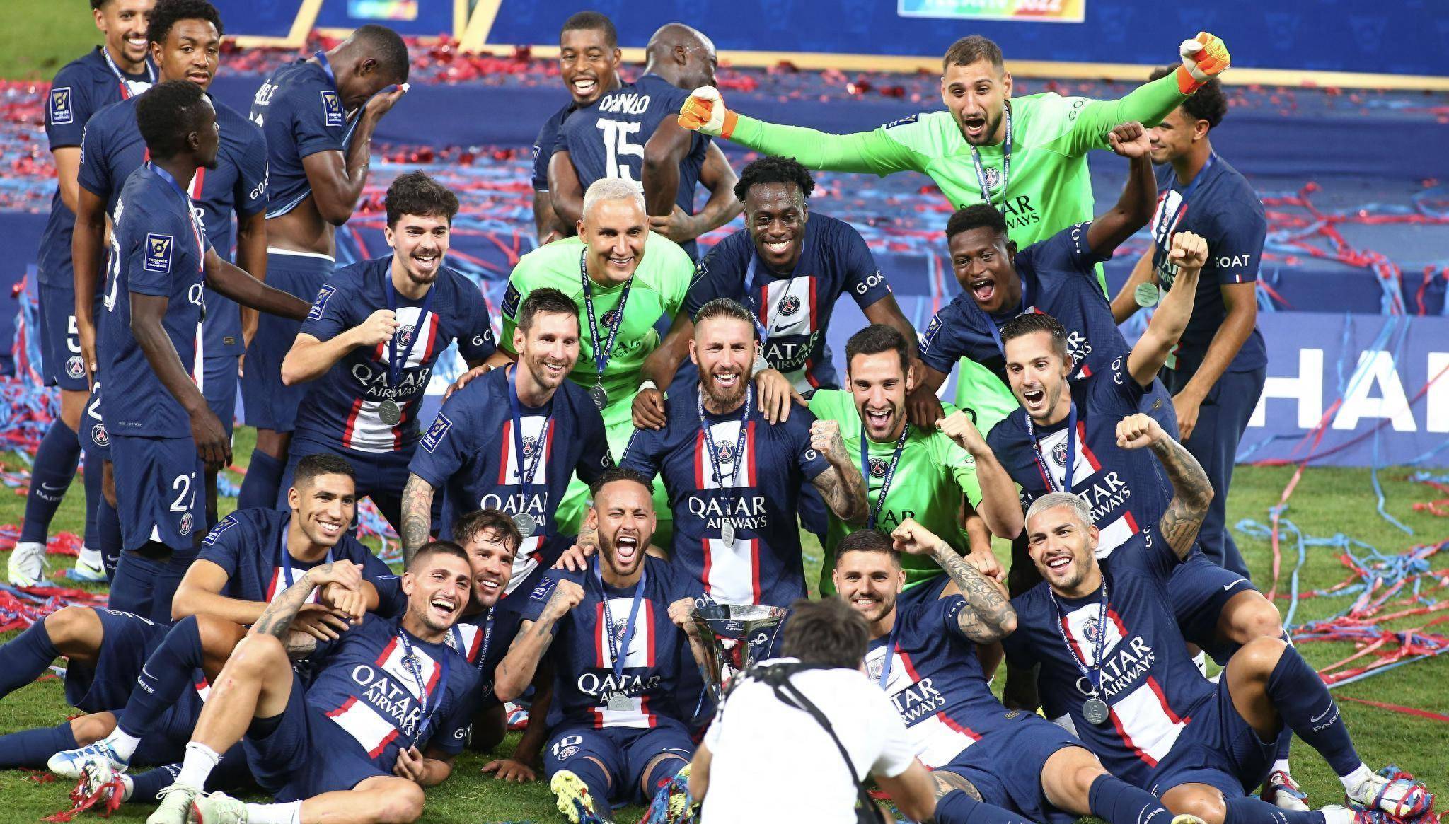 法国球队胜利取得比赛胜利