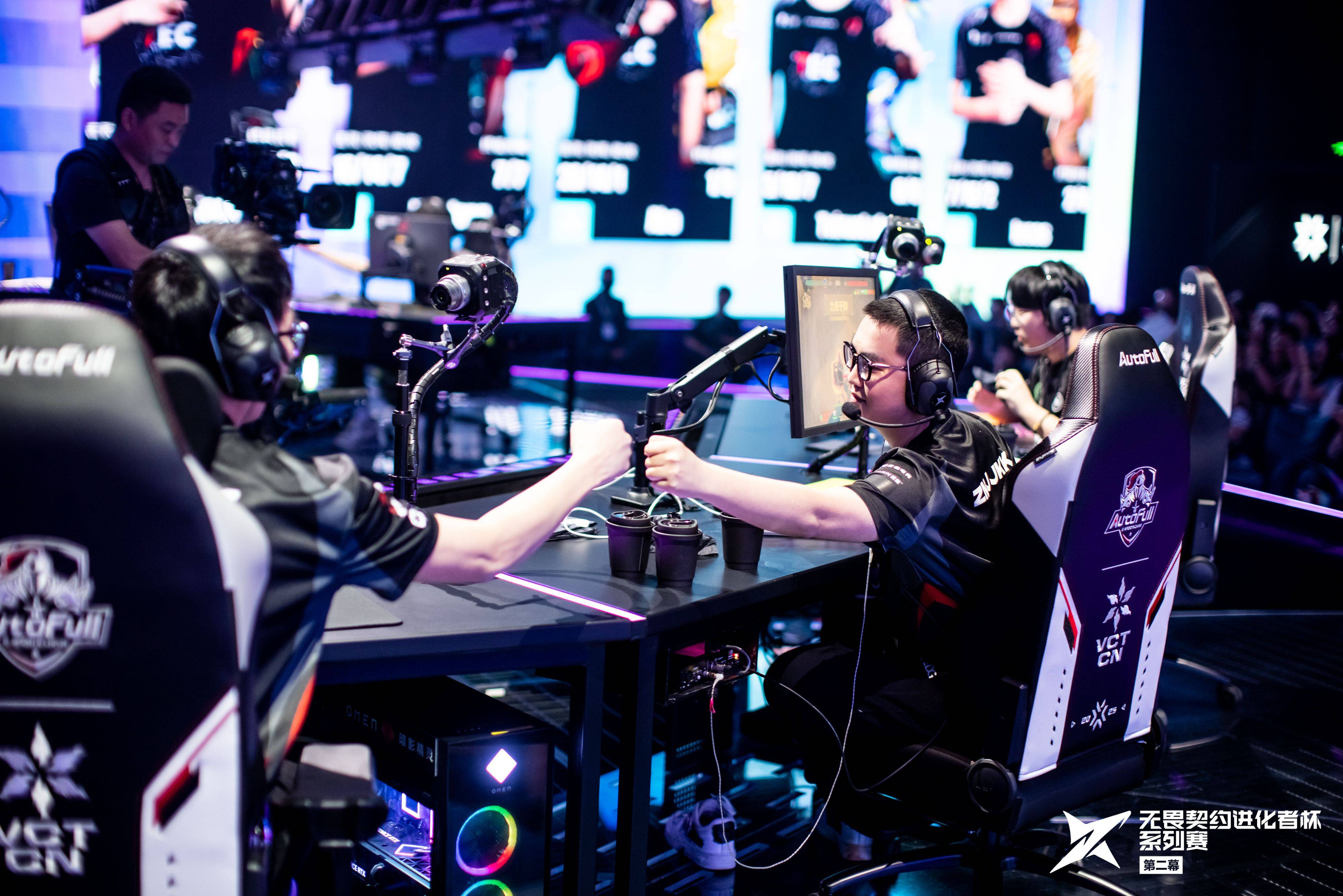 雷火电竞合作-选手在比赛中逆袭成功，掀起热潮