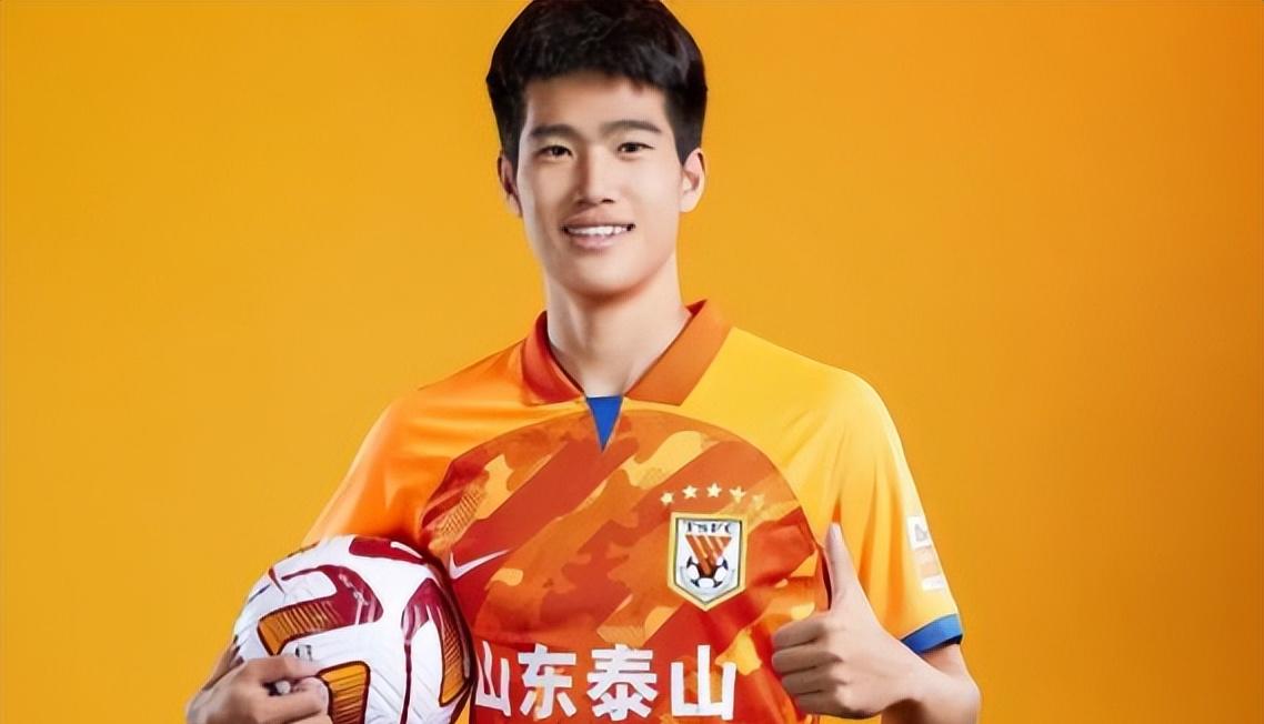 关于山东鲁能新援表现出色，多次在关键时刻贡献进球的信息