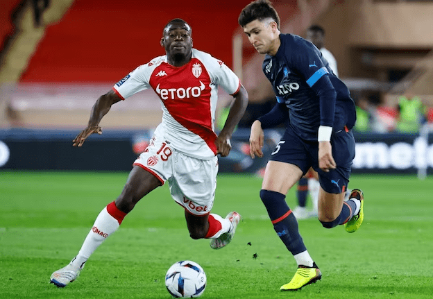 摩纳哥客场逆转巴士克，取得胜利