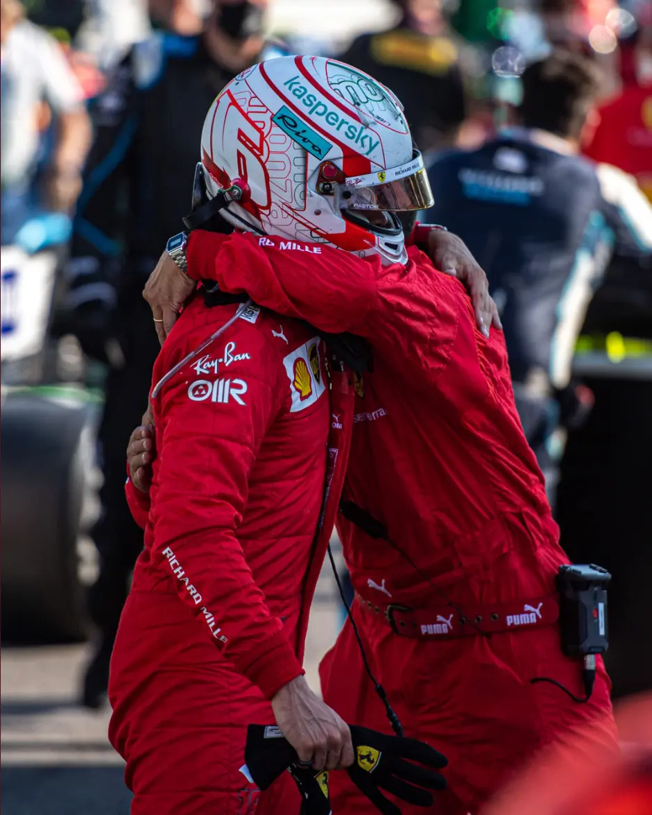 雷火电竞app-阿斯顿马丁险胜红牛二队，勒克莱尔高光表现