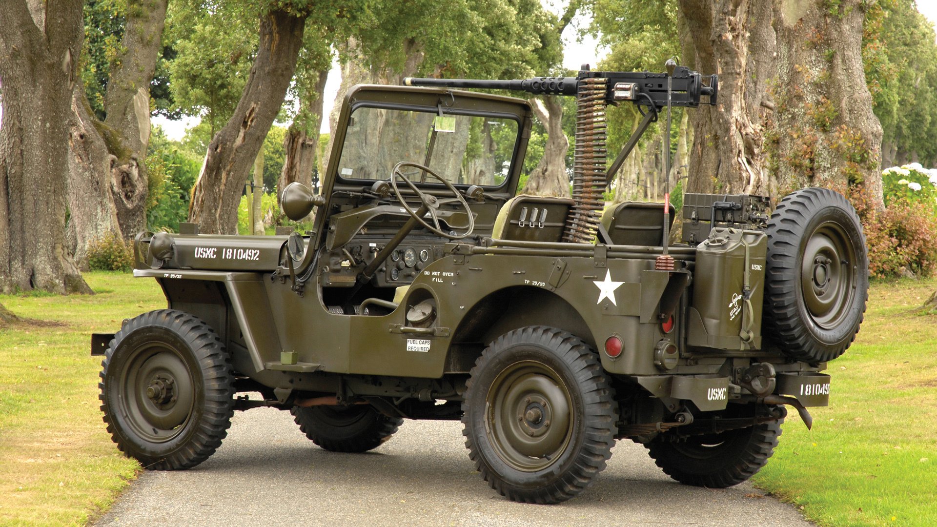 当锡安化身为F1赛车手,于最后的刹车区,他用比赛接管比赛